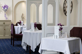 royal-chase-hotel-dining-08-83064.jpg
