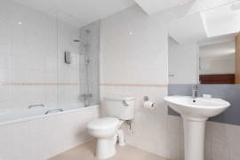 All rooms are en suite and each is unique. Rooms have either a bath or shower