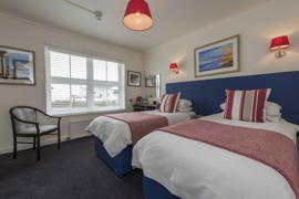beachcroft-hotel-bedrooms-17-83909.jpg