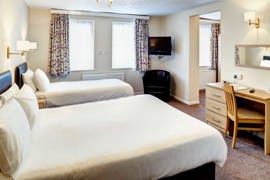 hotel-rembrant-bedrooms-49-83952.jpg