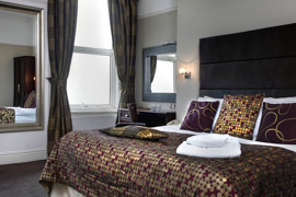 the-hatfield-hotel-bedrooms-04-84206.jpg