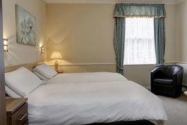 royal-chase-hotel-bedrooms-19-83064.jpg