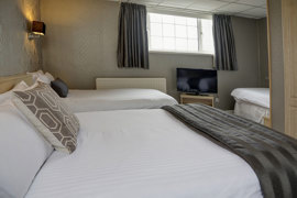 new-kent-hotel-bedrooms-37-83326.jpg