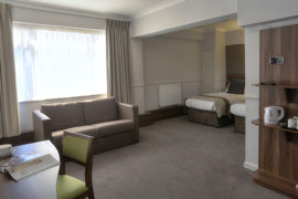 cresta-court-hotel-bedrooms-54-83373.jpg