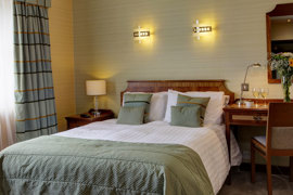 aberavon-beach-hotel-bedrooms-11-83465.jpg
