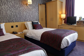 summerhill-hotel-bedrooms-33-83536.jpg
