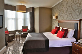 moorings-hotel-bedrooms-01-83544.jpg