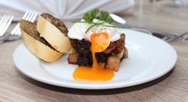 manor-hotel-dining-28-83642.jpg