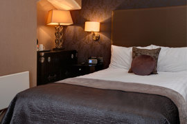 glendower-promenade-hotel-bedrooms-28-83699.jpg