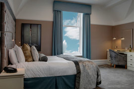 glendower-promenade-hotel-bedrooms-34-83699.jpg