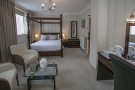 weston-hall-hotel-bedrooms-27-83768.jpg