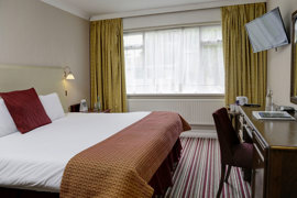 rose-and-crown-hotel-bedrooms-14-83792.jpg