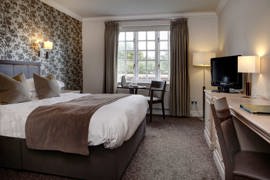 ivy-hill-hotel-bedrooms-14-83852.jpg