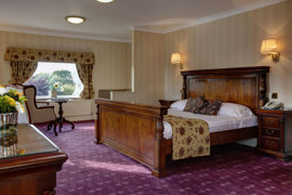 castle-inn-hotel-bedrooms-27-83872.jpg