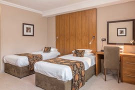 rockingham-forest-hotel-bedrooms-28-83907.jpg