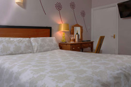 deincourt-hotel-bedrooms-25-83932.jpg