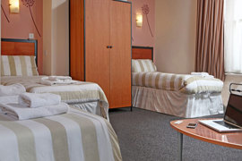 deincourt-hotel-bedrooms-26-83932.jpg
