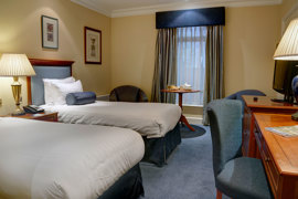 manor-hotel-meriden-bedrooms-10-83947.jpg