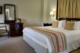 dartmouth-hotel-golf-and-spa-bedrooms-15-83978.jpg