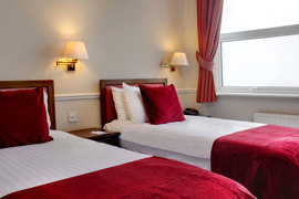 the-hatfield-hotel-bedrooms-06-84206.jpg