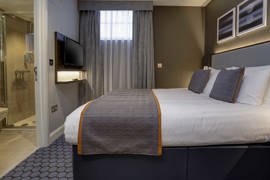 vauxhall-hotel-bedrooms-13-84215.jpg