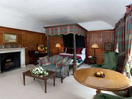 Flitwick-Manor-bedrooms-02-84315.jpg