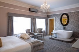 barton-manor-hotel-bedrooms-50-84324.jpg