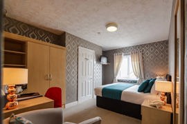 briardene-hotel-bedrooms-15-84365.jpg