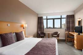 nottingham-city-centre-hotel-bedrooms-02-84221.jpg