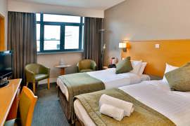 nottingham-city-centre-hotel-bedrooms-07-84221.jpg